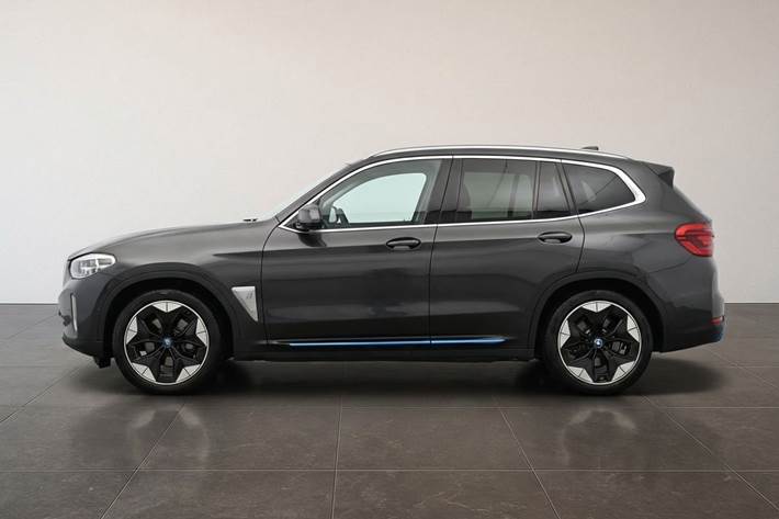 Sort BMW iX3 fra 2021