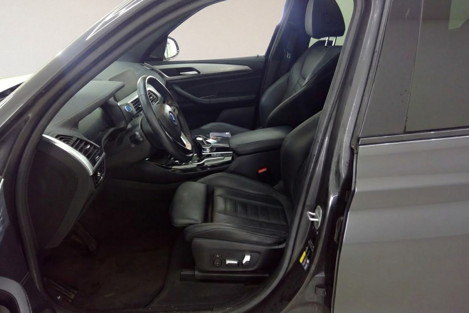 Sort BMW iX3 fra 2021