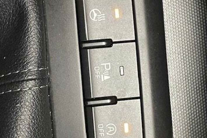 Grå Kia Stonic fra 2019