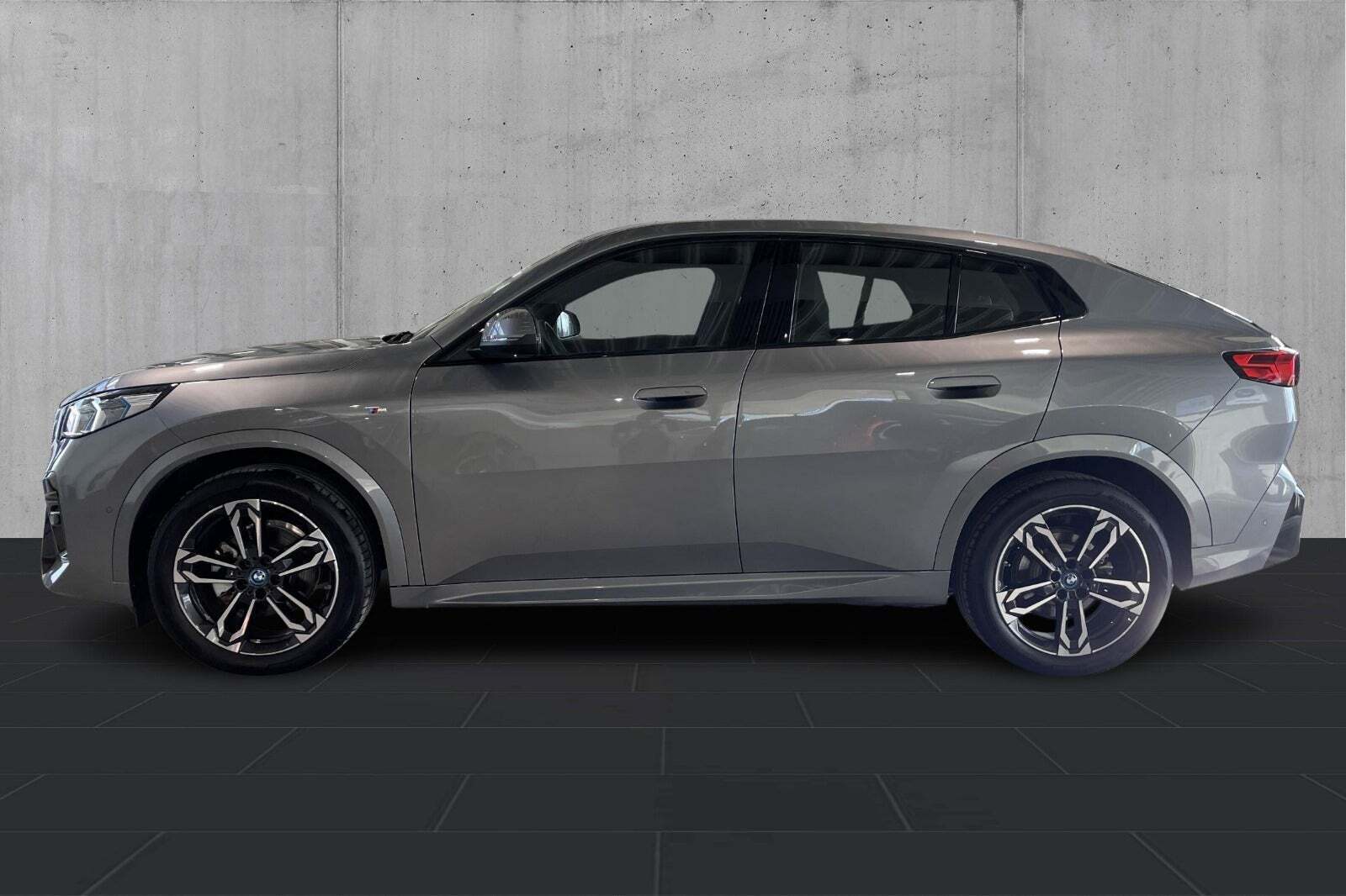BMW iX2 eDrive20 M-Sport