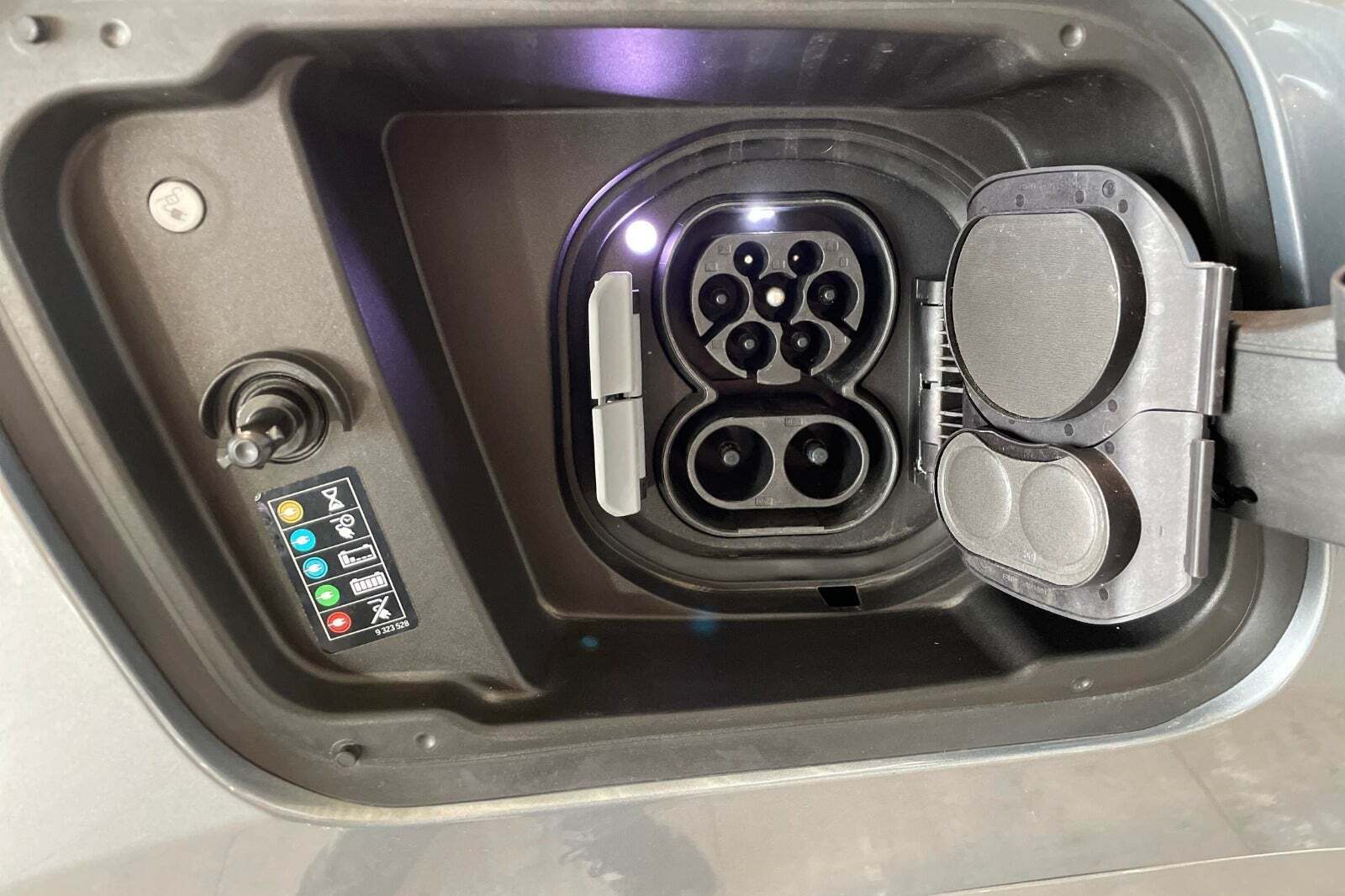 Grå BMW iX2 fra 2025