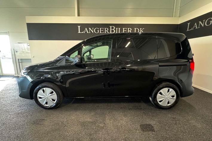 Sort Nissan Townstar fra 2024