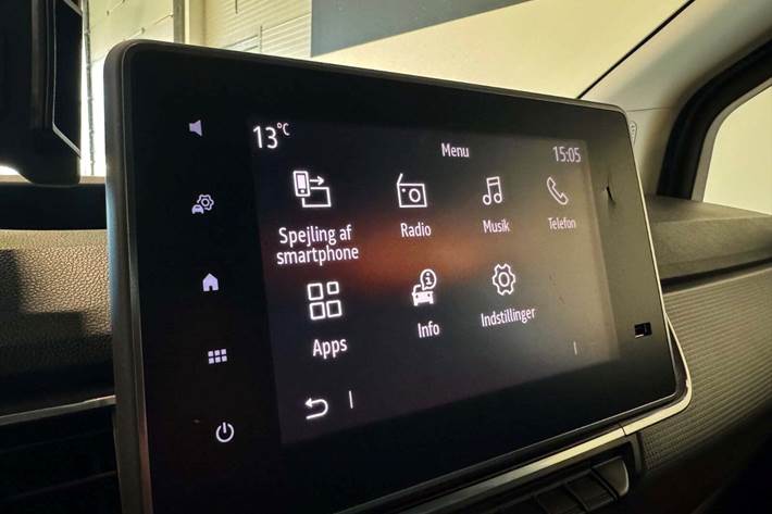 Sort Nissan Townstar fra 2024