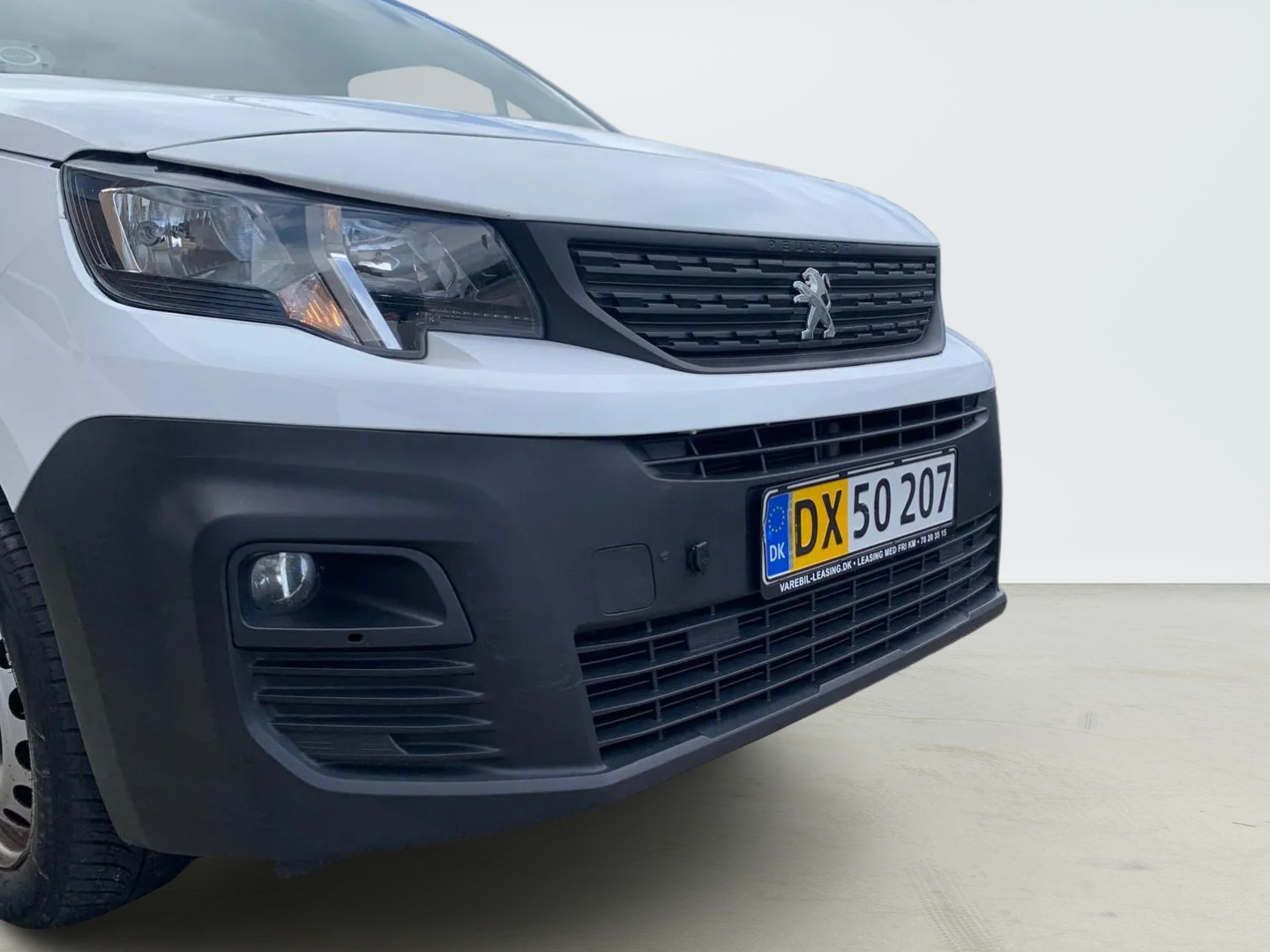 Hvid Peugeot Partner fra 2020