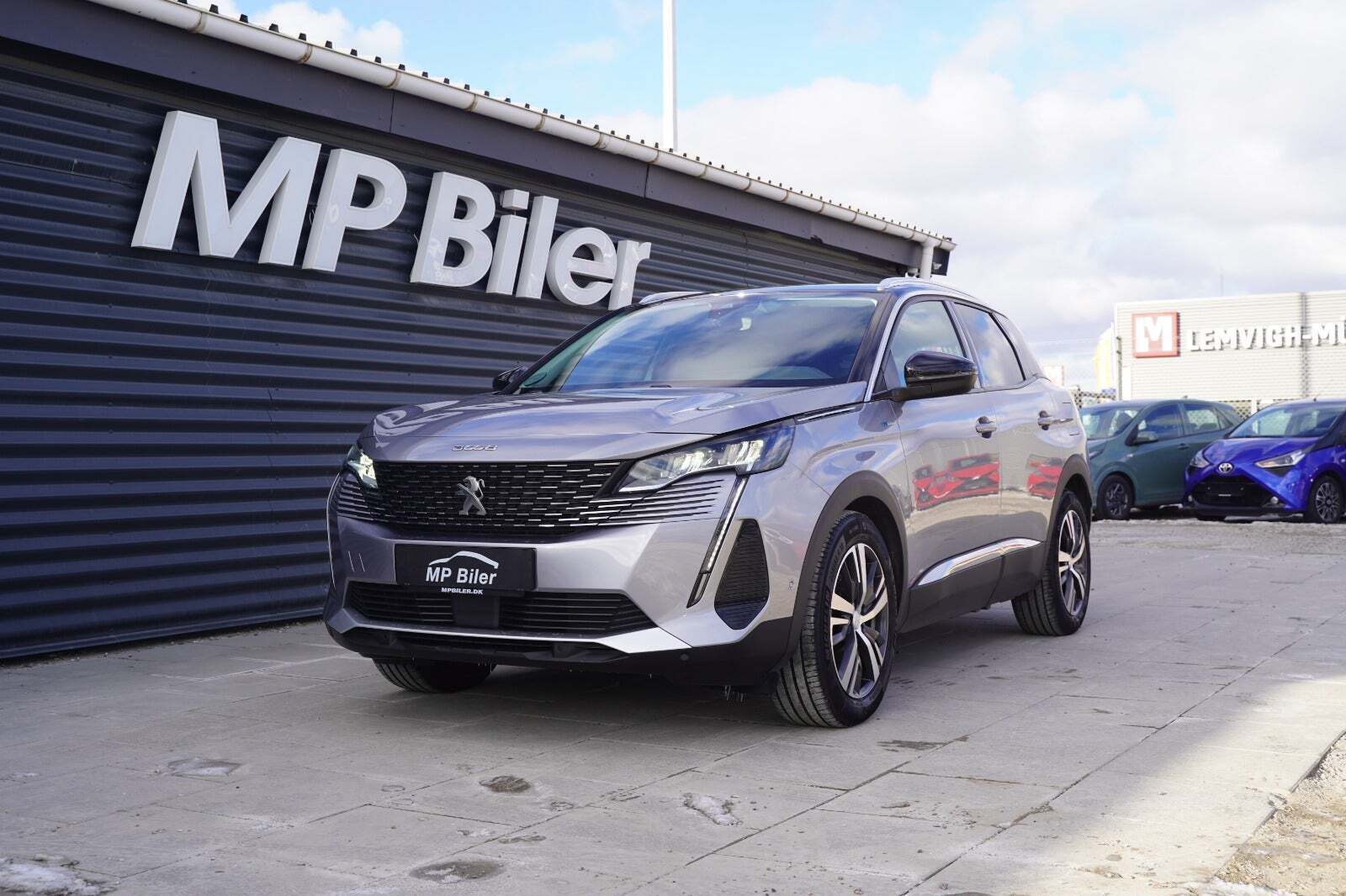 Peugeot 3008 1,6 Hybrid First Selection EAT8