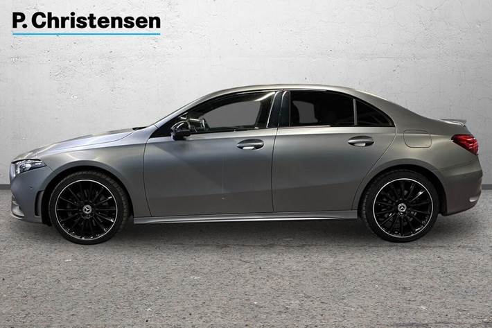 Grå Mercedes A250 e fra 2020