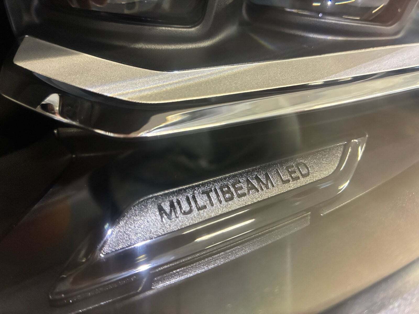 Grå Mercedes A250 e fra 2020