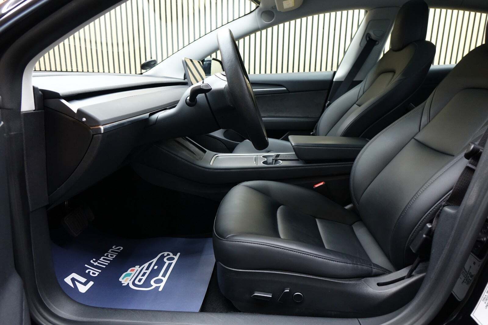 Tesla Model 3 Standard Range+ RWD