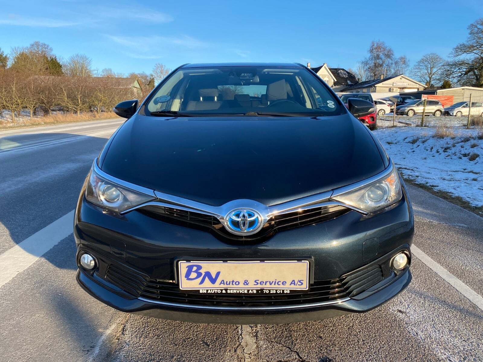 Sort Toyota Auris fra 2017
