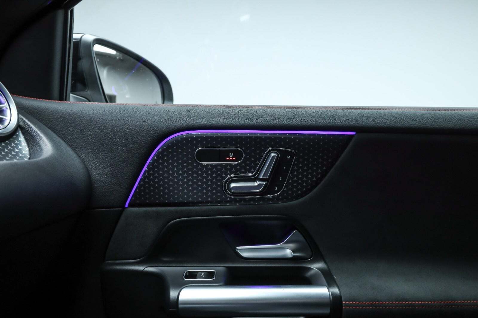 Sort Mercedes EQA250+ fra 2025