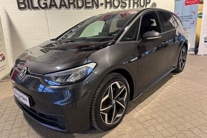 Sort VW ID.3 fra 2022 set udefra