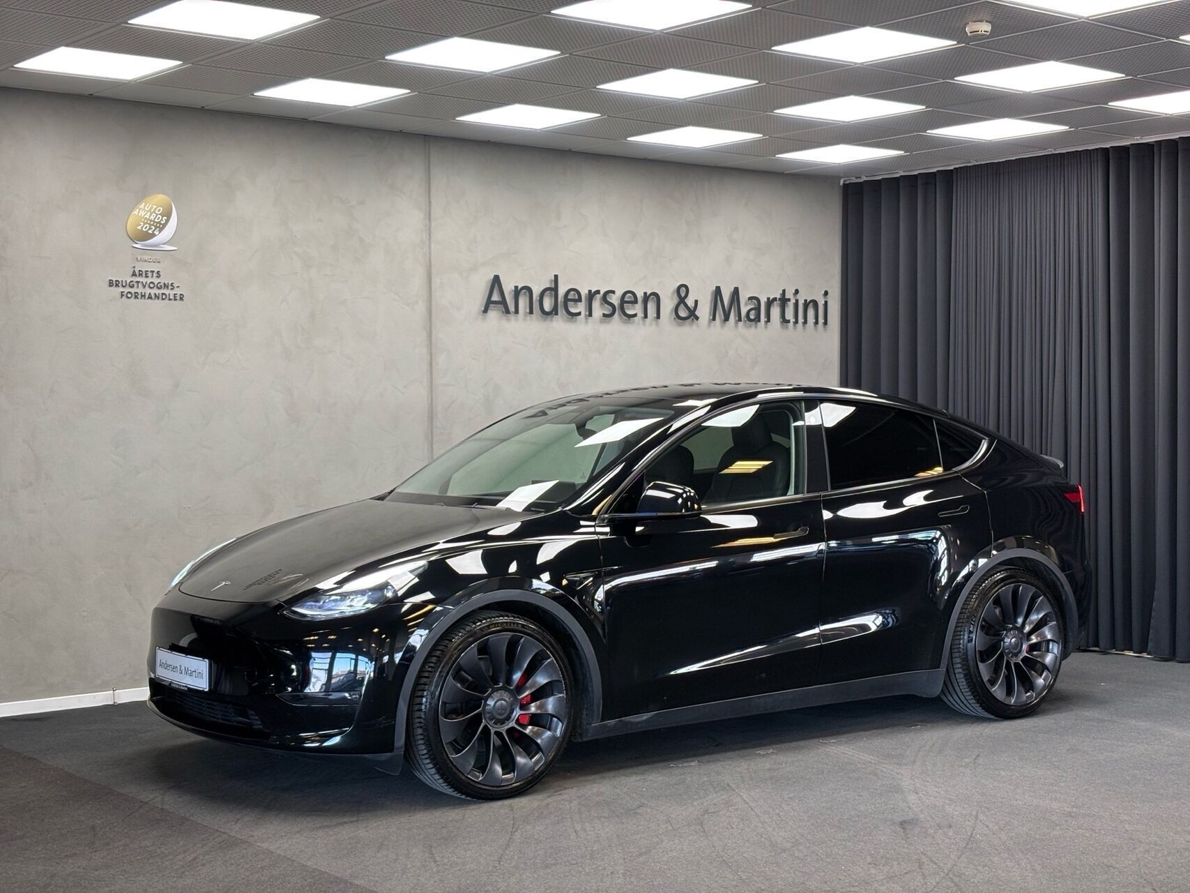 Tesla Model Y EL Performance AWD 534HK 5d Aut.