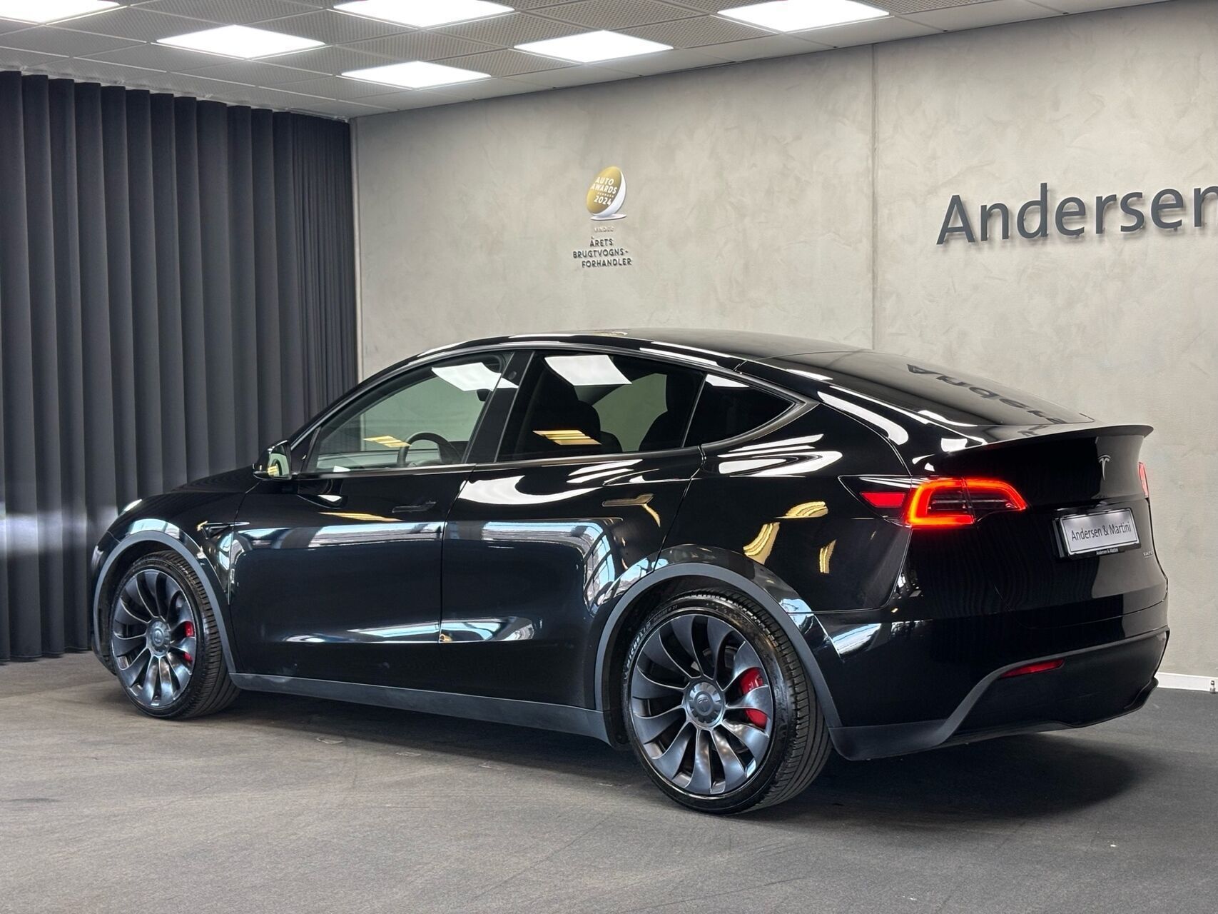 Tesla Model Y EL Performance AWD 534HK 5d Aut.