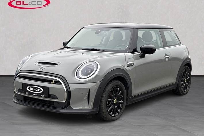 Grå Mini Cooper fra 2022 set udefra