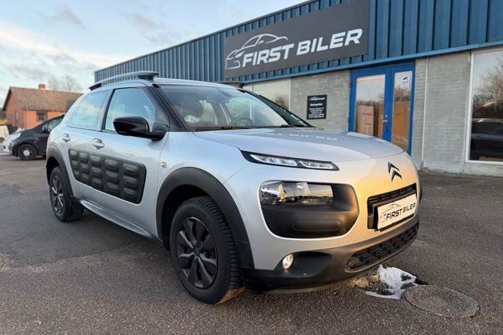 Grøn Citroën C4 Cactus fra 2017 set udefra