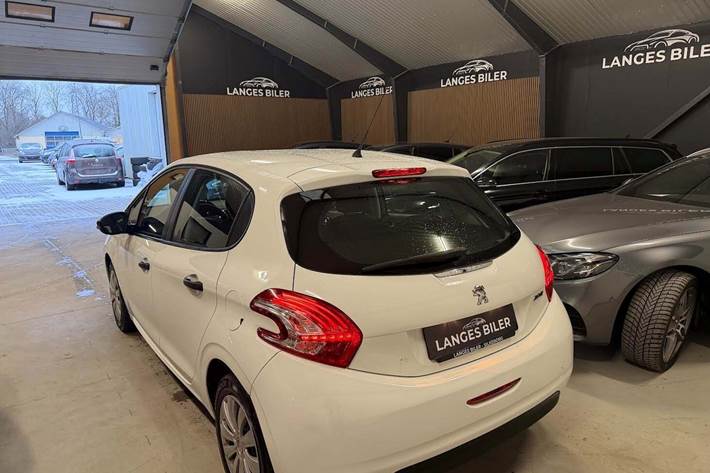 Hvid Peugeot 208 fra 2014