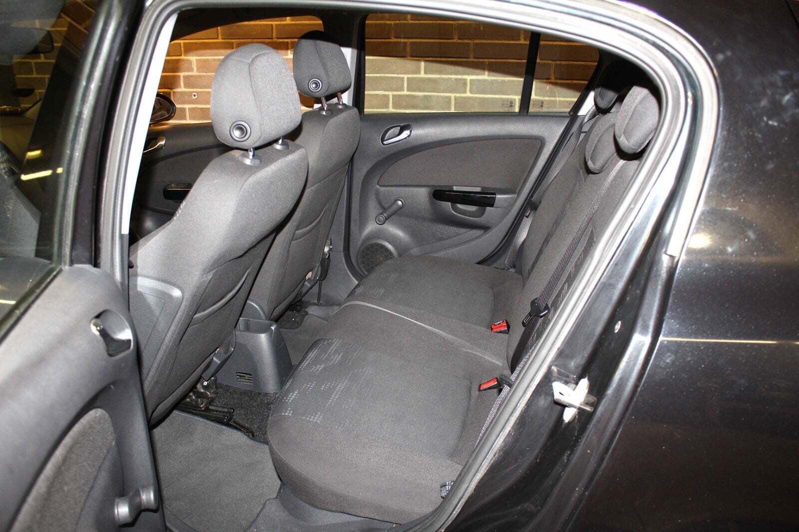 Opel Corsa 1,2 16V Enjoy