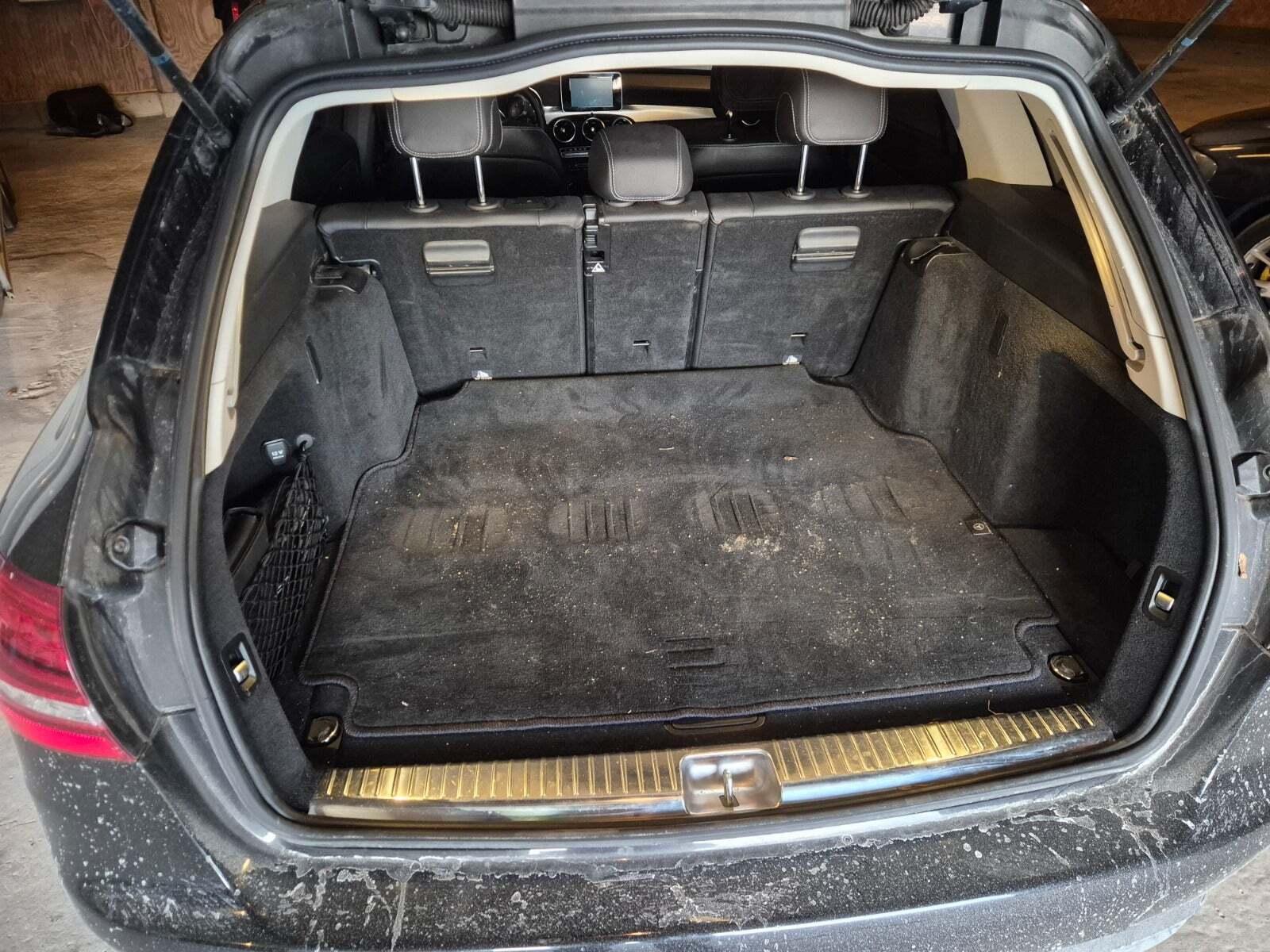 Sort Mercedes C220 d fra 2017