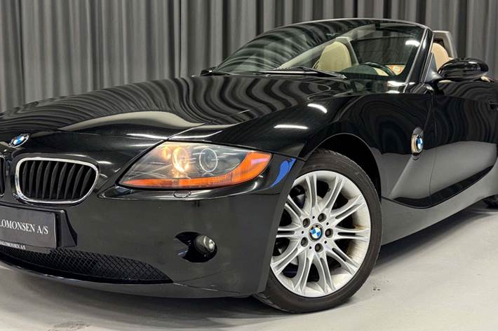 Sort BMW Z4 fra 2004