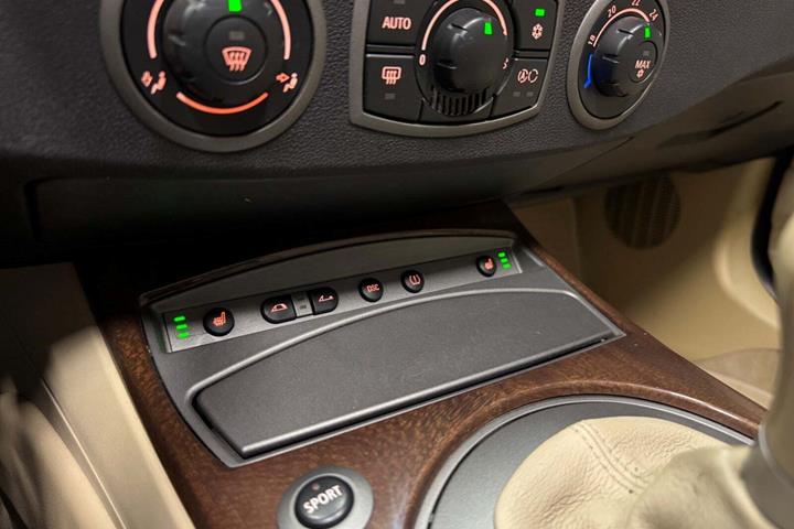 Sort BMW Z4 fra 2004