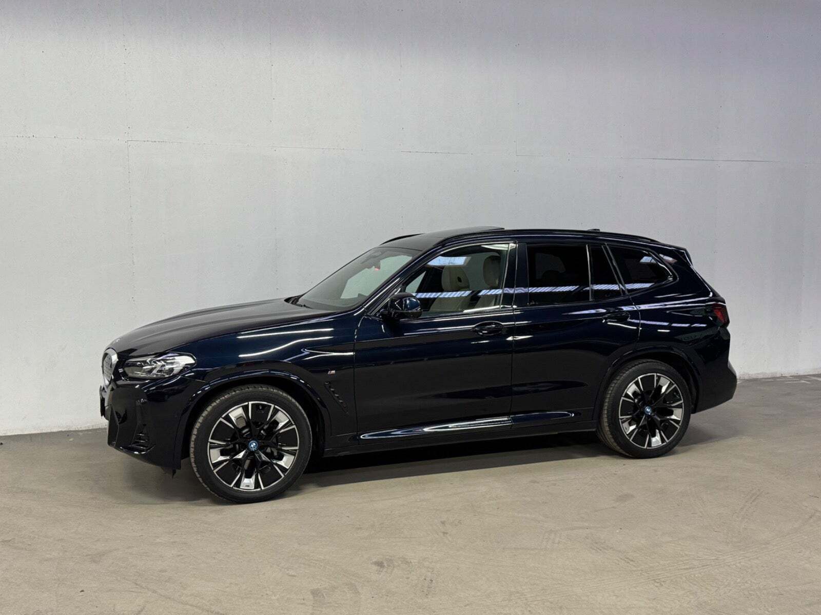 BMW iX3 Charged Plus M-Sport