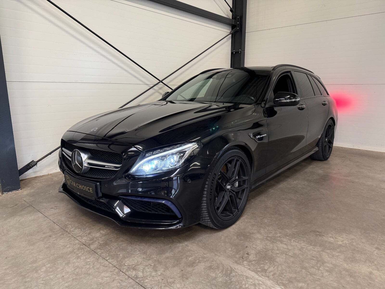 Mercedes C63 4,0 AMG stc. aut.