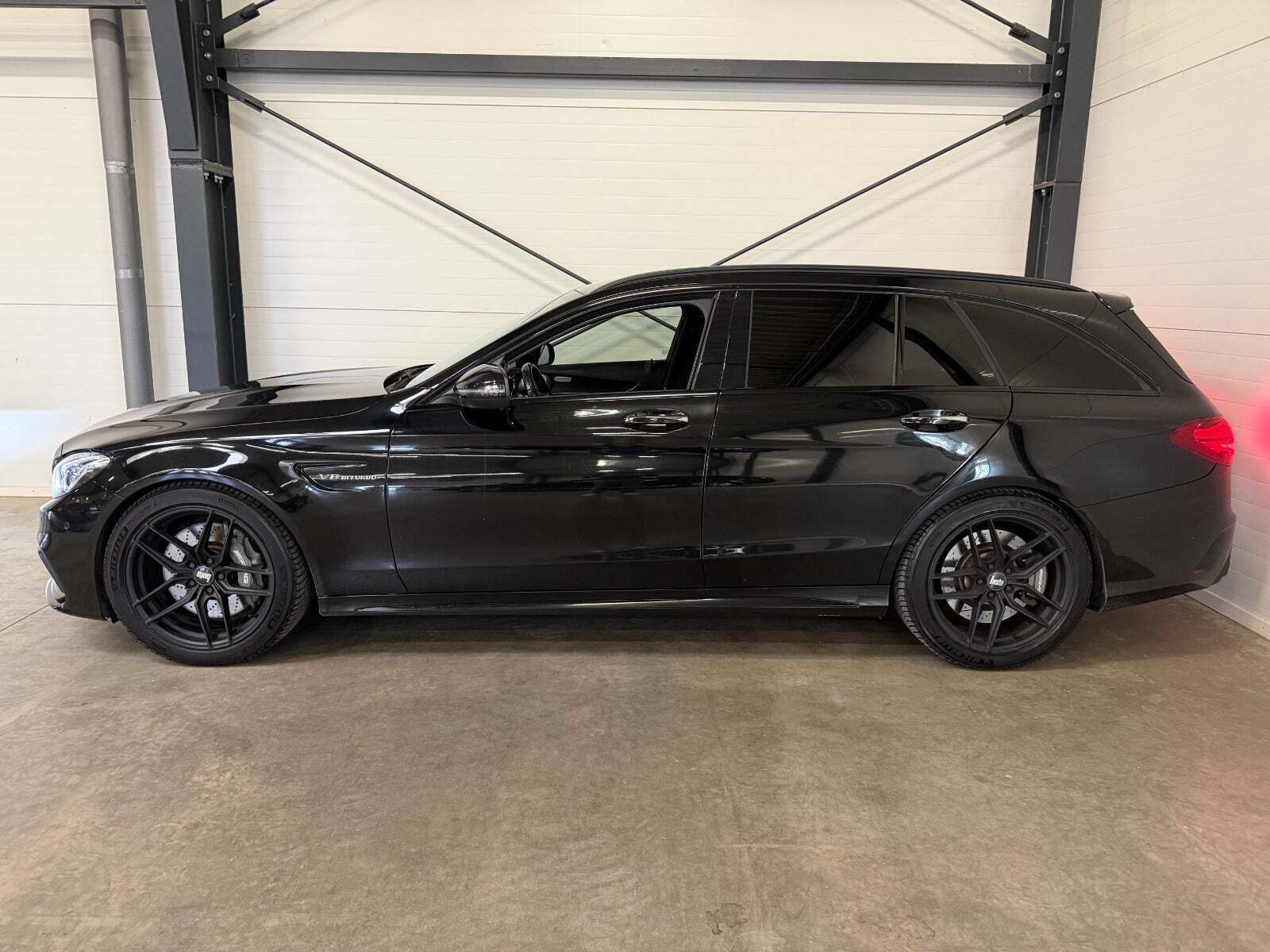 Mercedes C63 4,0 AMG stc. aut.