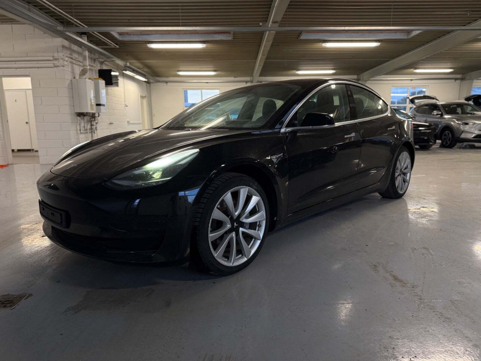 Tesla Model 3 Standard Range+ RWD