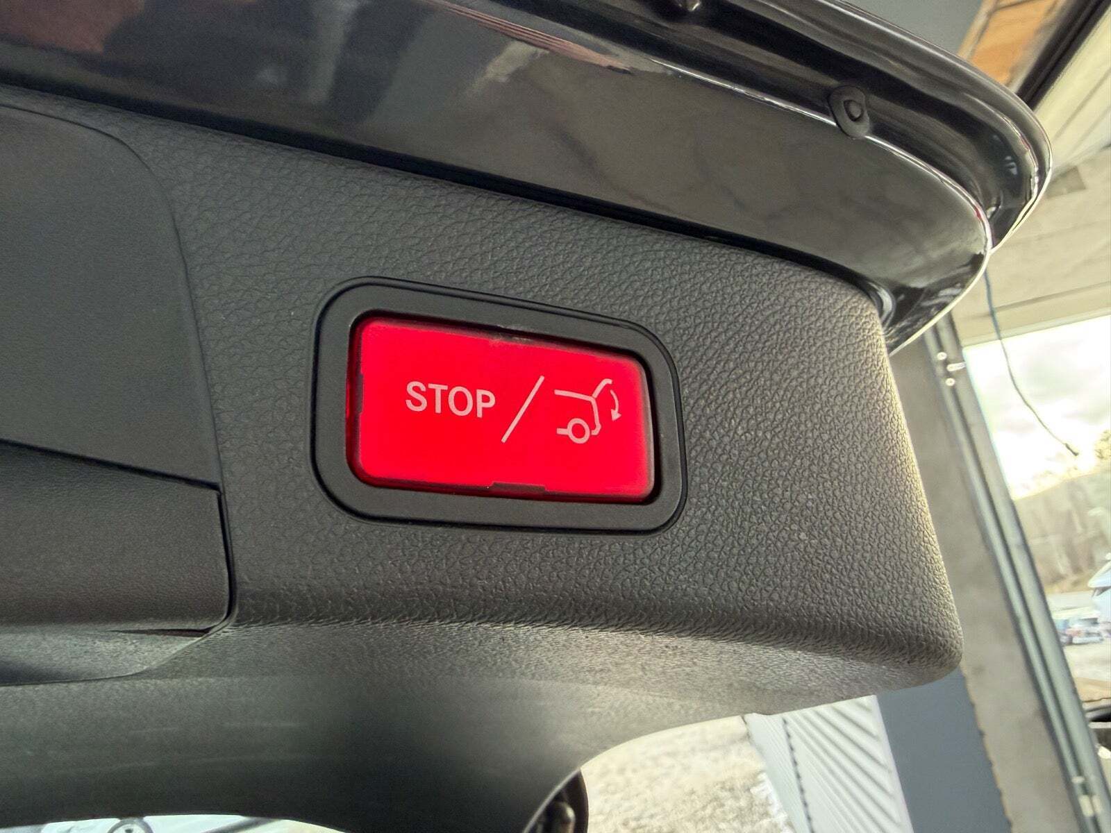 Grå Mercedes C220 d fra 2020