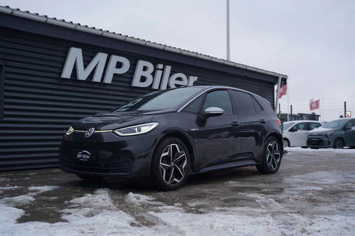 Sort VW ID.3 fra 2021 set udefra