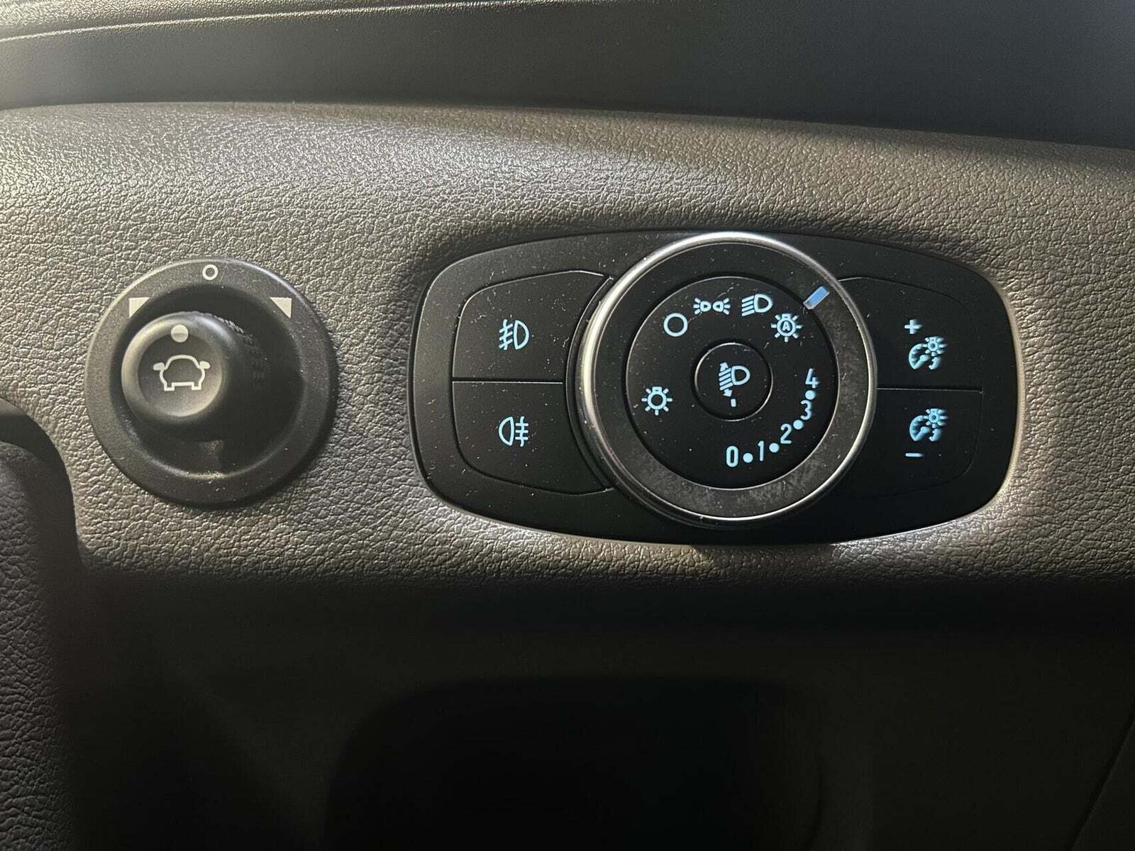 Hvid Ford Transit 350 L2 Van fra 2024