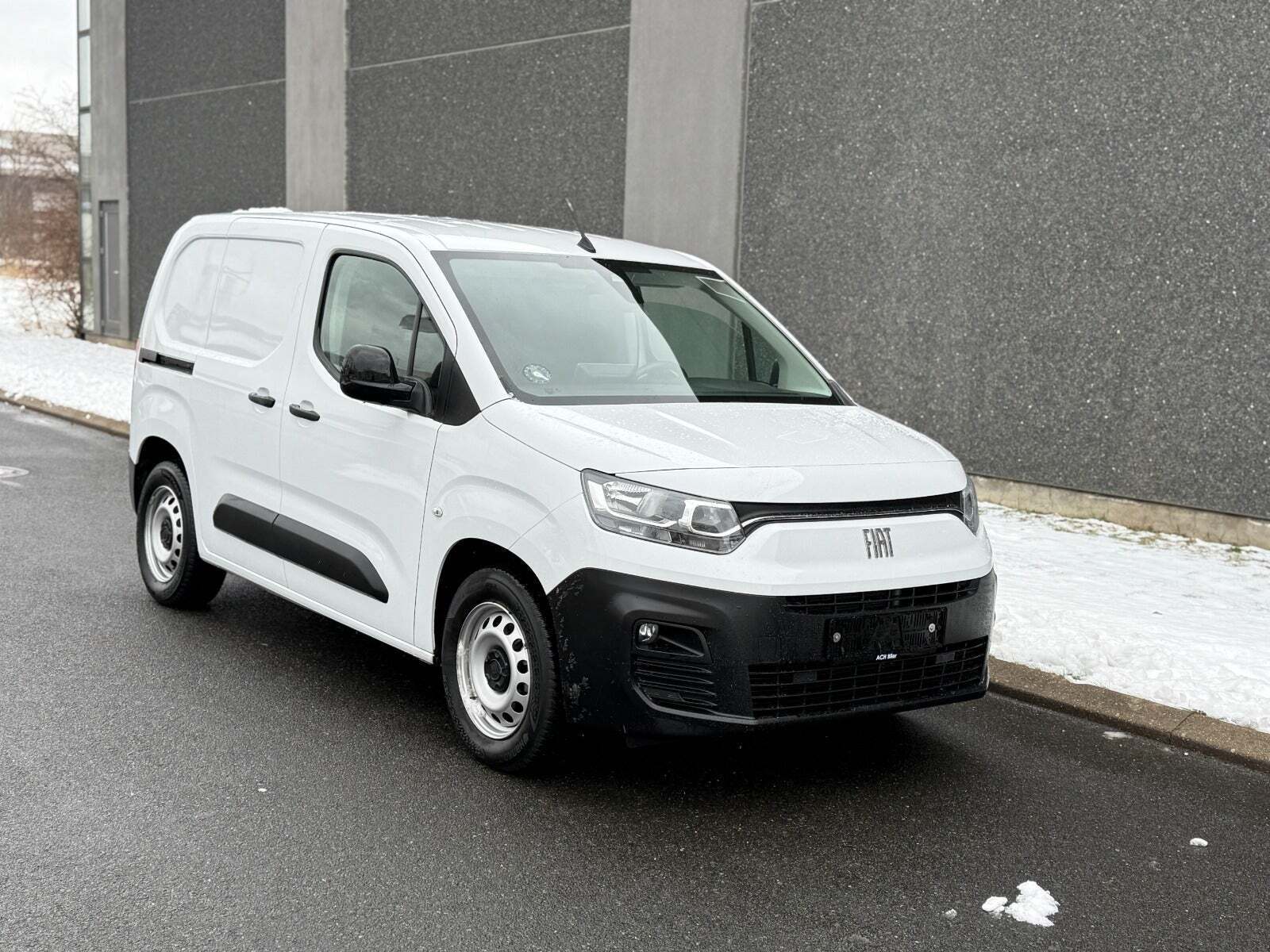 Hvid Fiat Doblò E fra 2023