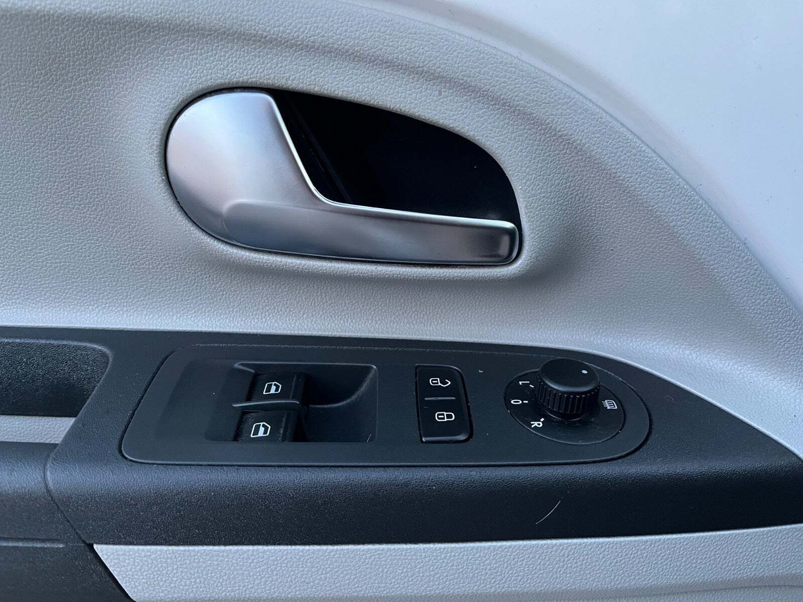 Hvid Seat Mii fra 2015