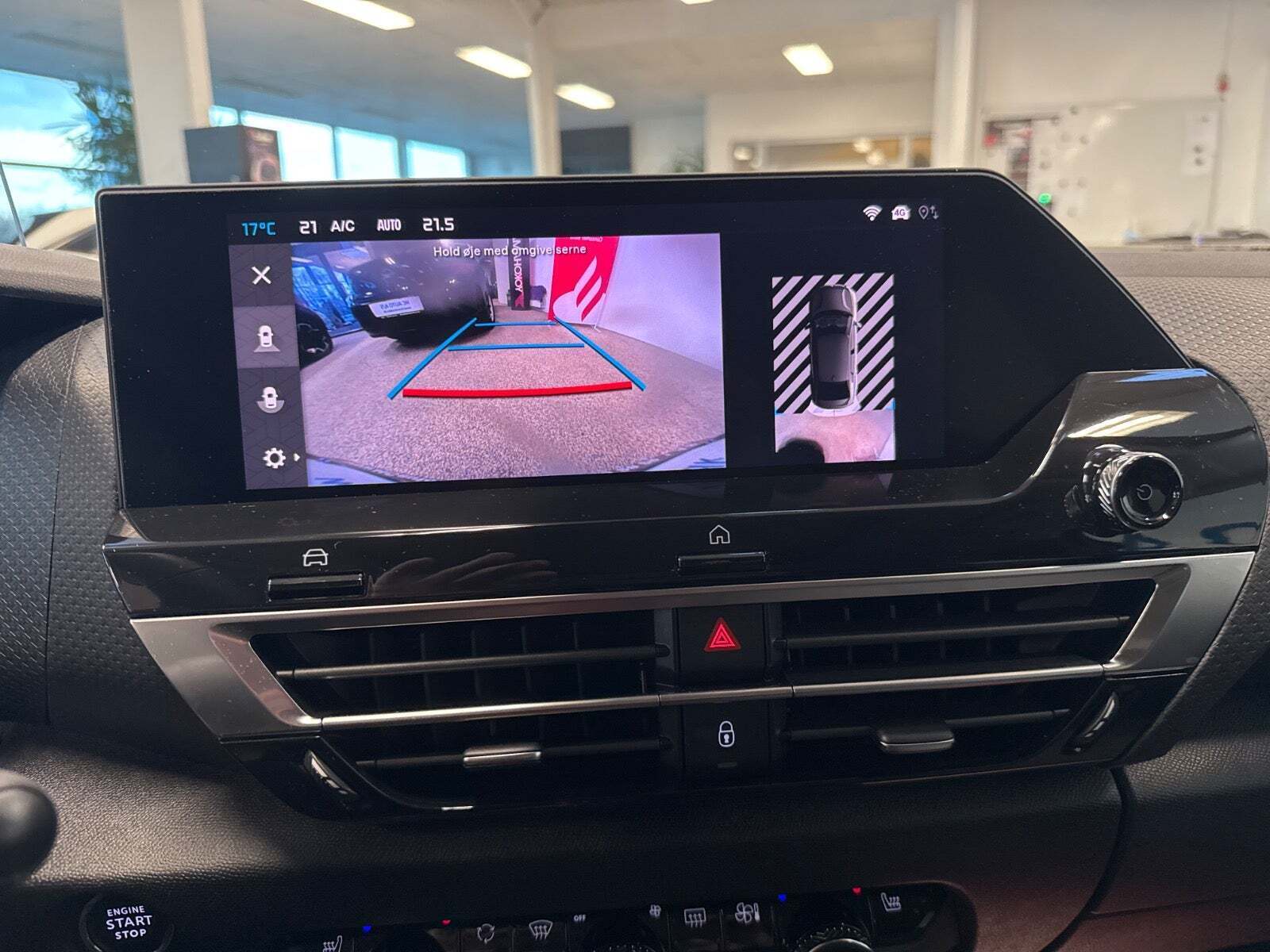 Grå Citroën ë-C4 X fra 2023