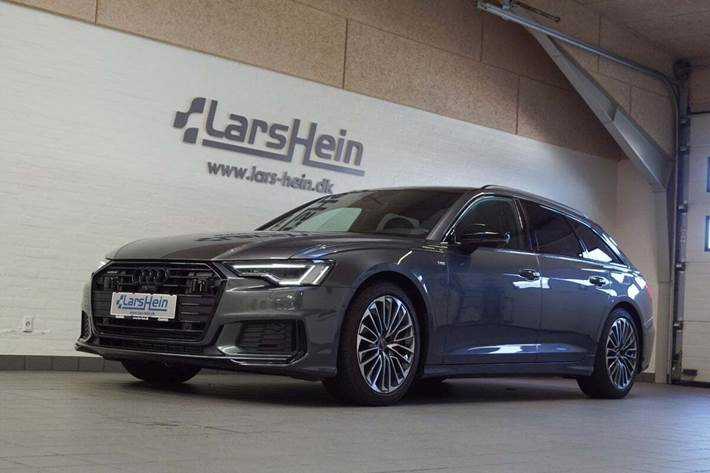 Grå Audi A6 fra 2021 set udefra