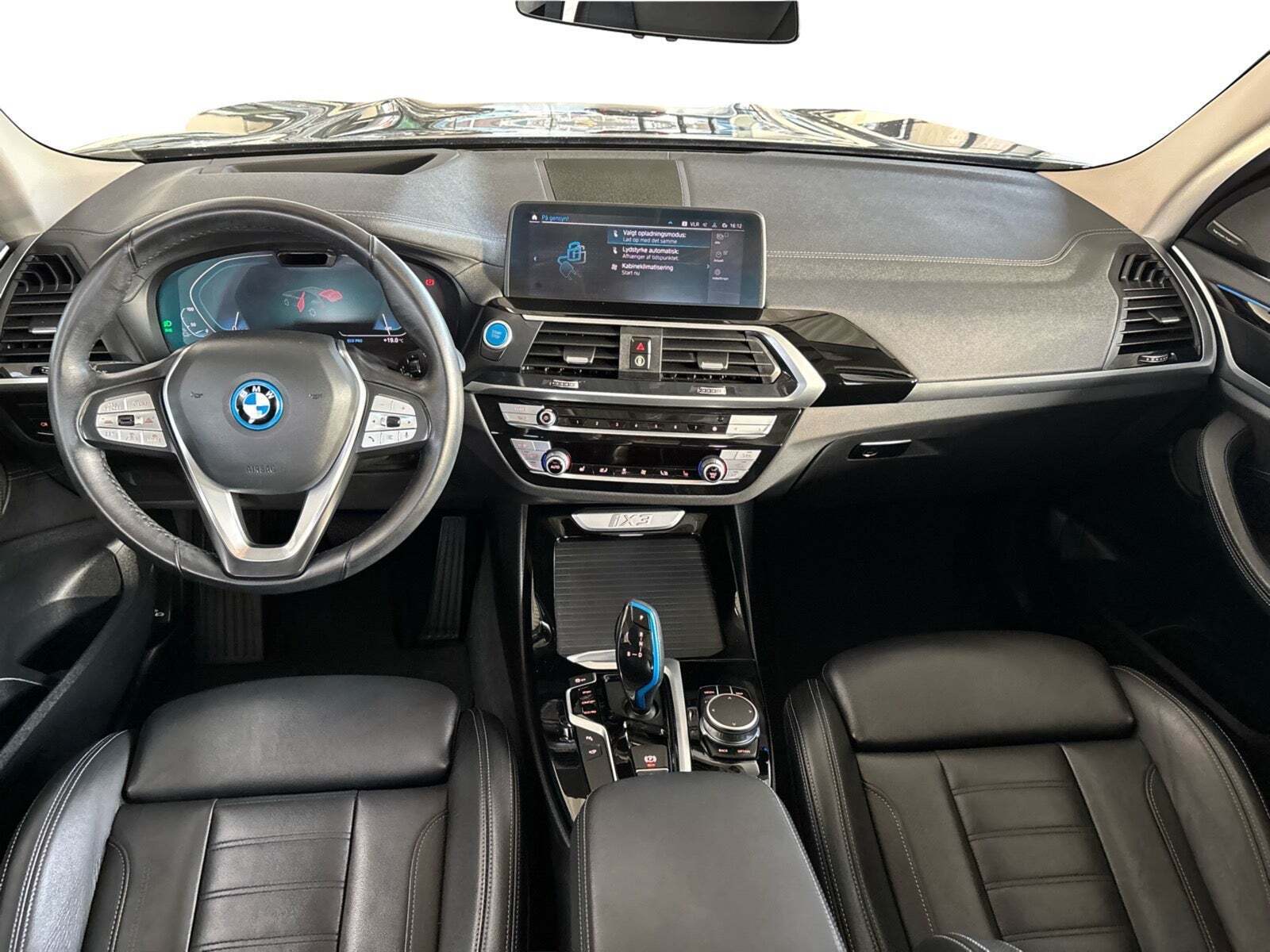 BMW iX3 Charged Plus