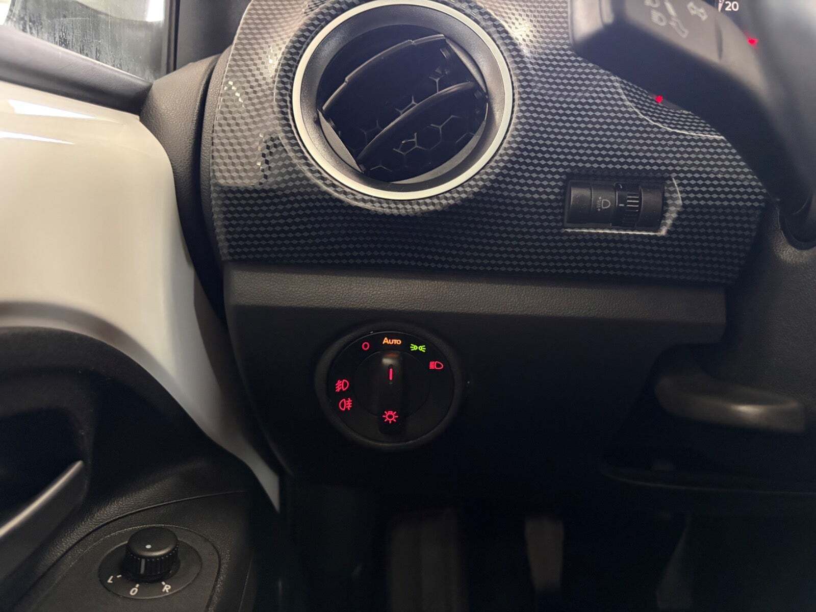 Hvid VW UP! fra 2021