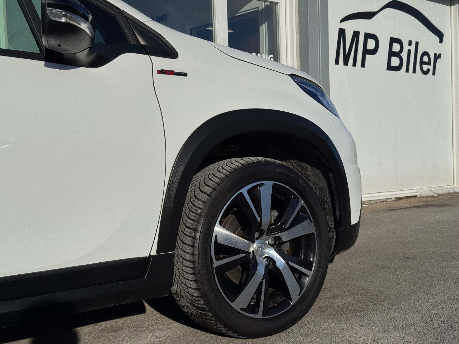 Hvid Peugeot 2008 fra 2019