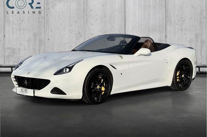 Hvid Ferrari California T fra 2015