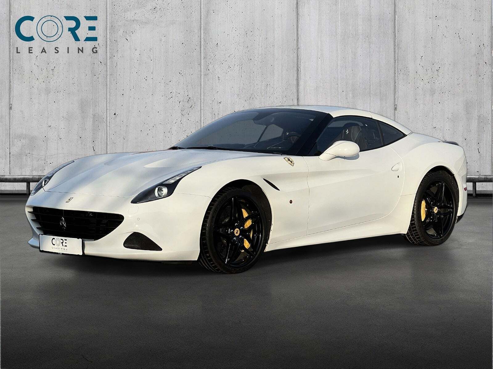 Hvid Ferrari California T fra 2015