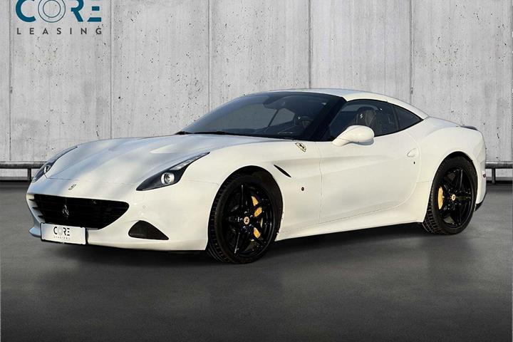 Hvid Ferrari California T fra 2015