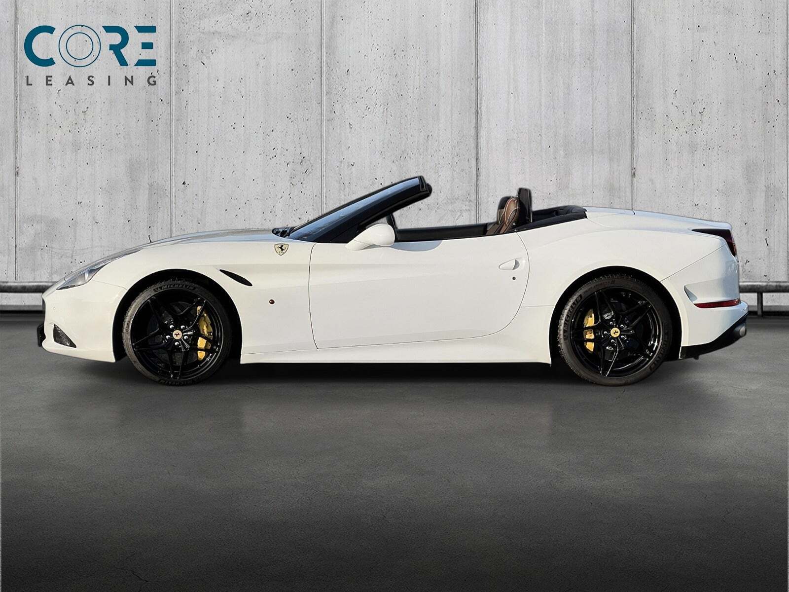 Hvid Ferrari California T fra 2015