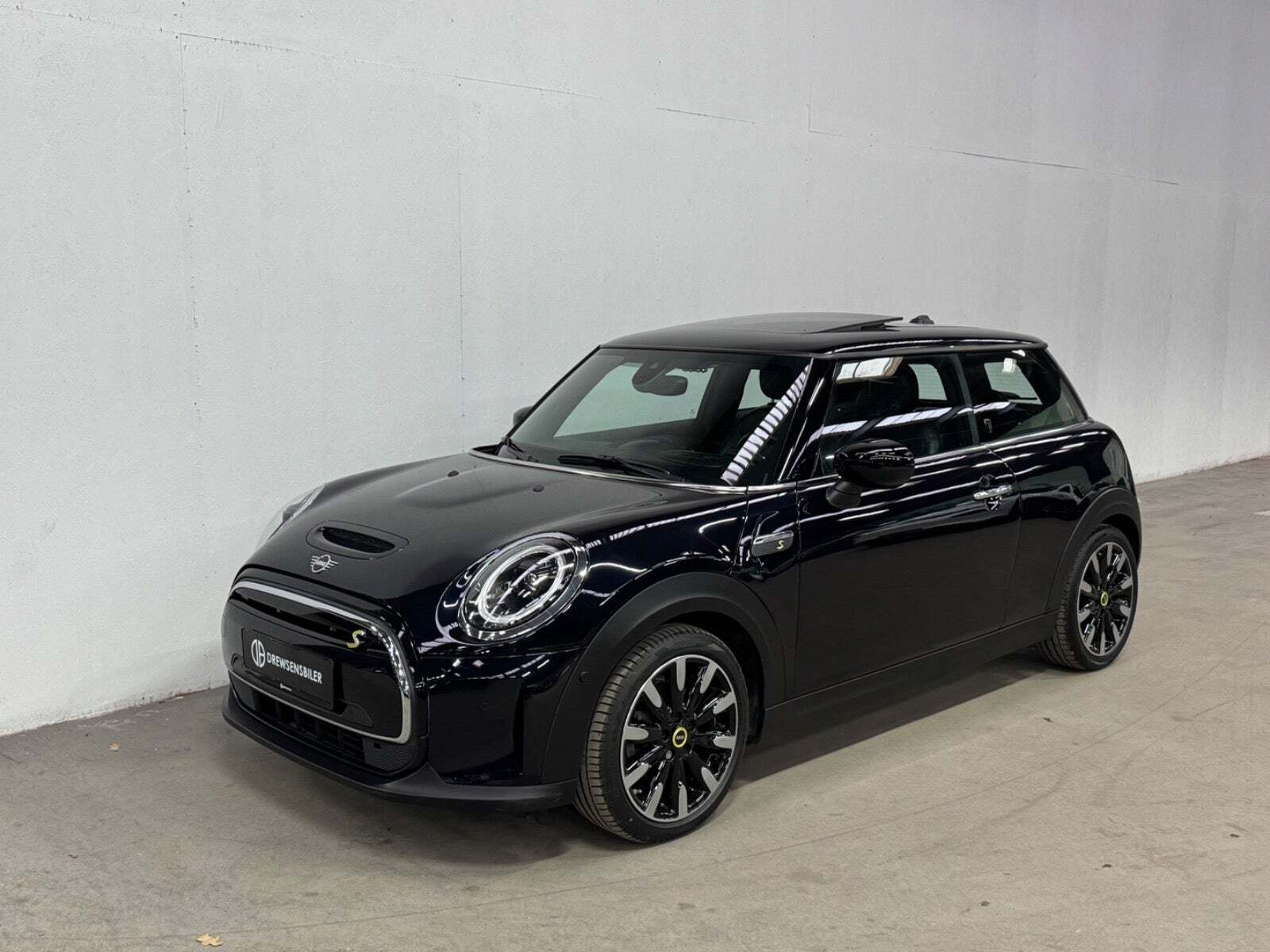 Mini Cooper SE Younique Trim