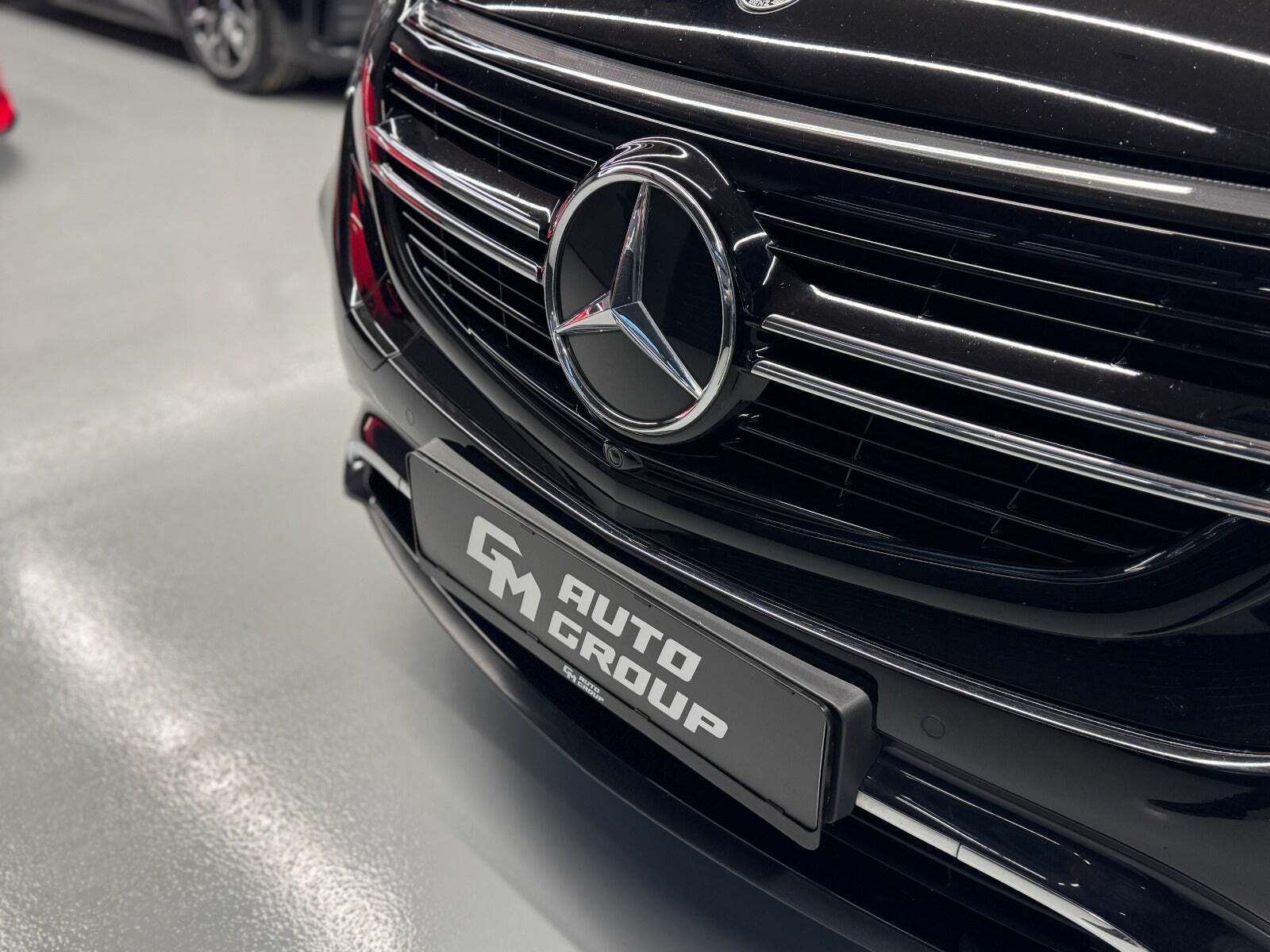 Sort Mercedes EQC400 fra 2021