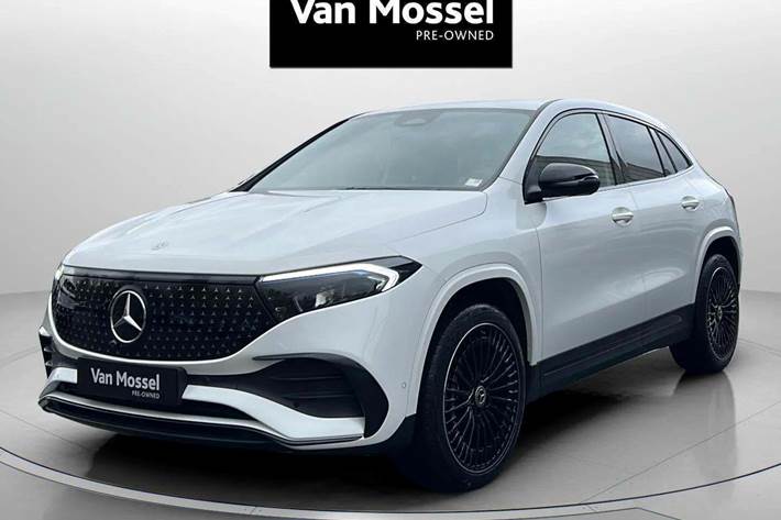 Hvid Mercedes EQA250 fra 2024 set udefra