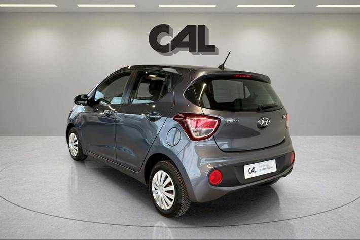 Blå Hyundai i10 fra 2018