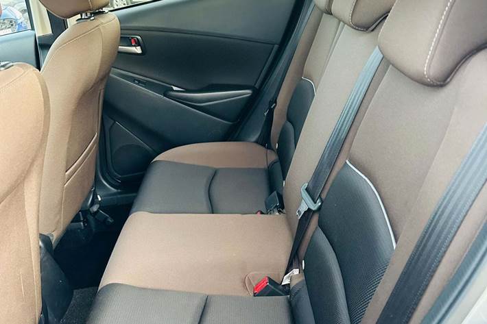 Sølv Mazda 2 fra 2022