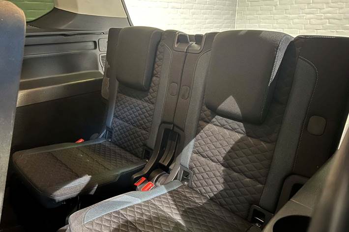 Sort VW Touran fra 2019