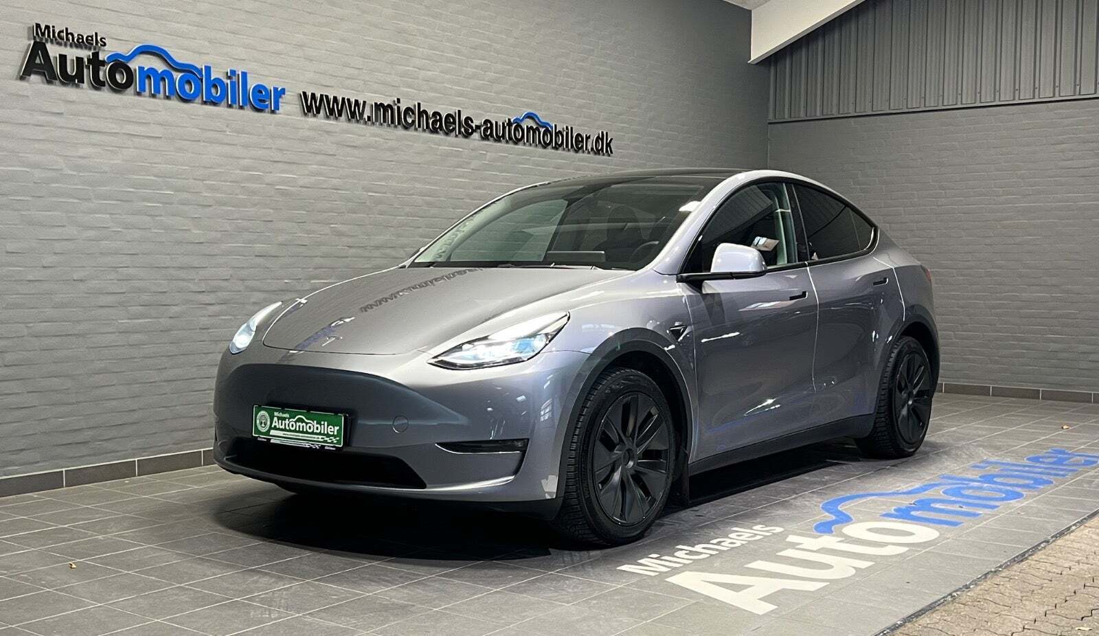Tesla Model Y Long Range AWD