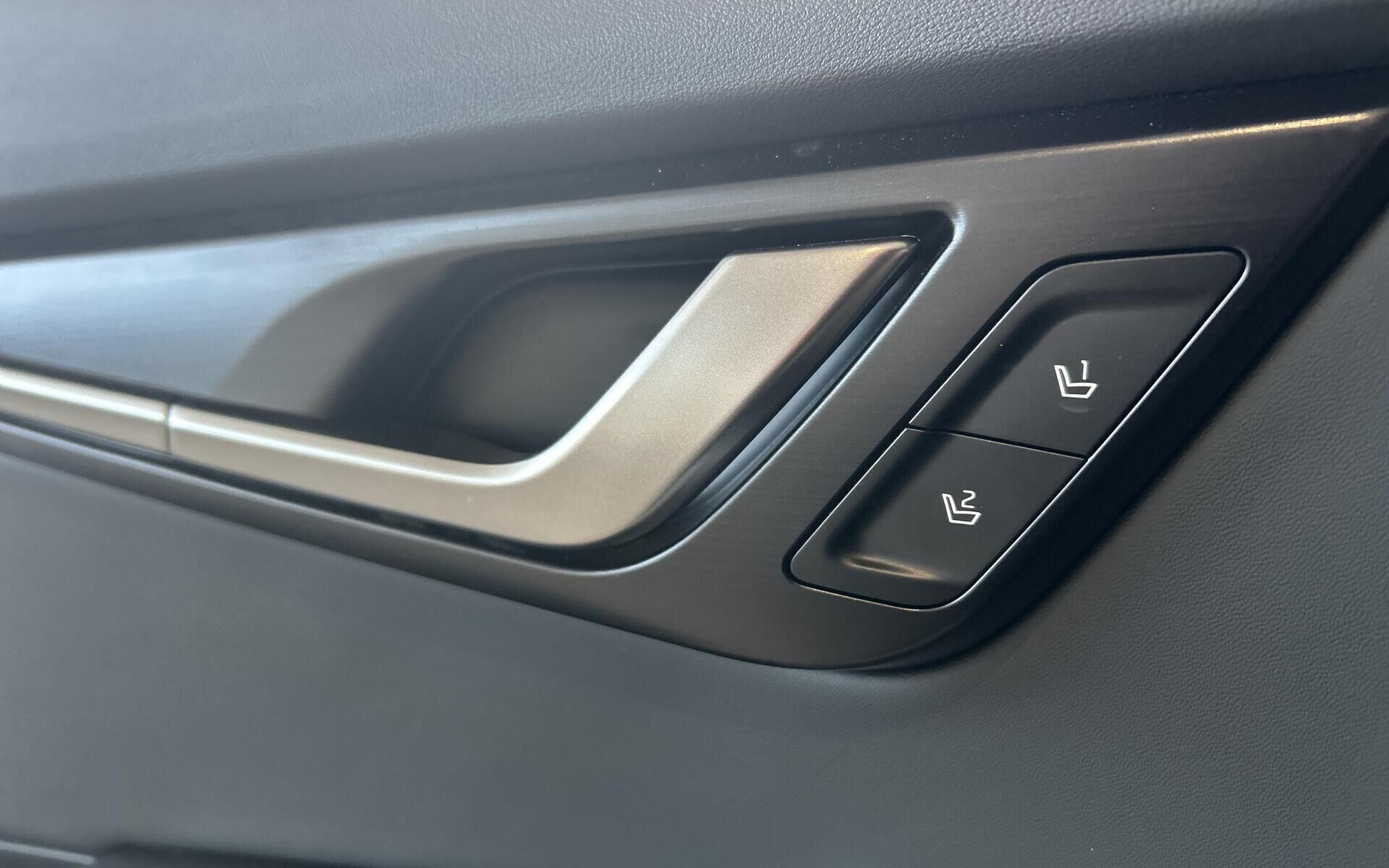 Grå Kia EV6 fra 2025